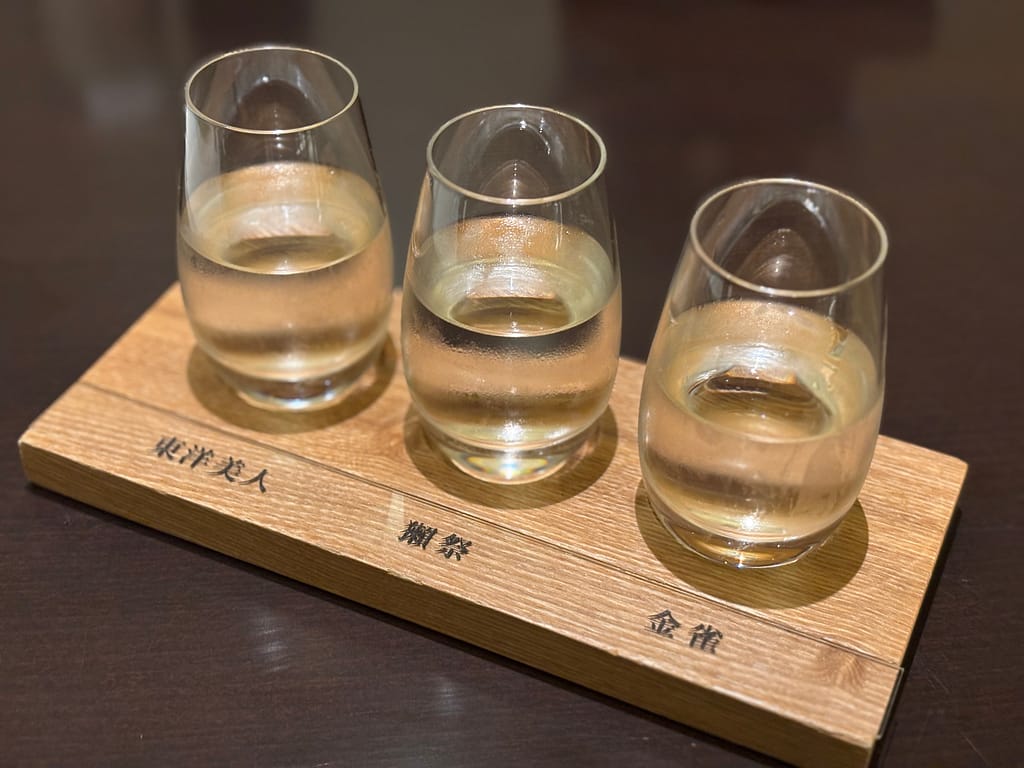 日本酒飲み比べの写真(東洋美人、獺祭、金雀)