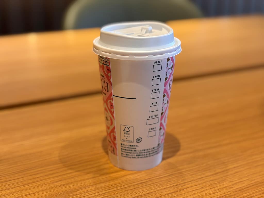 店内カップ春仕様の写真(背面)